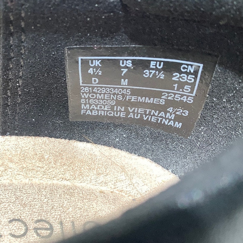 Clarks Juliet Palm Black Loafers Women’s Size 7M – Classic, Minimalist, Slip-On