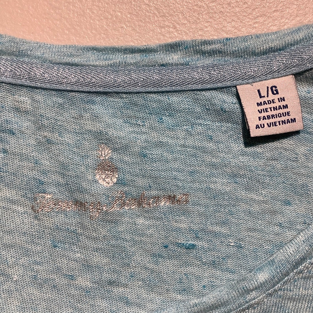 Tommy Bahama Light Blue T-Shirt Women’s Large – Relaxed, 100% Linen, Scoop Neck