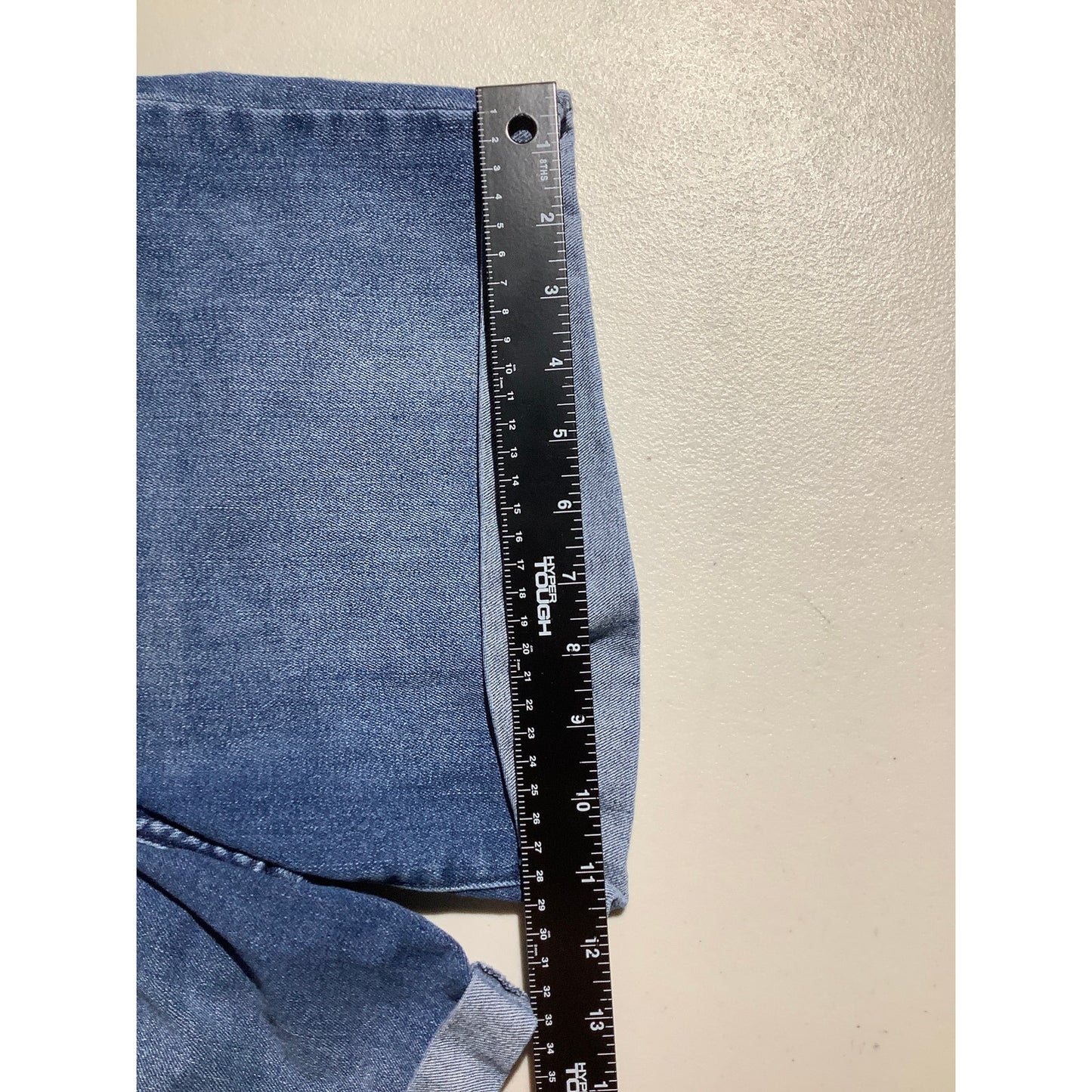 Old Navy High Rise Denim Shorts Women’s Size 18 – Casual, Rolled Hem, Stretch