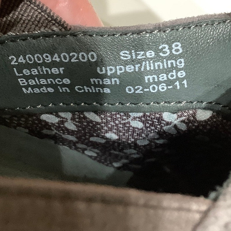 Dansko Grey Leather Clogs Size 38 - Comfortable, Minimalist, Professional