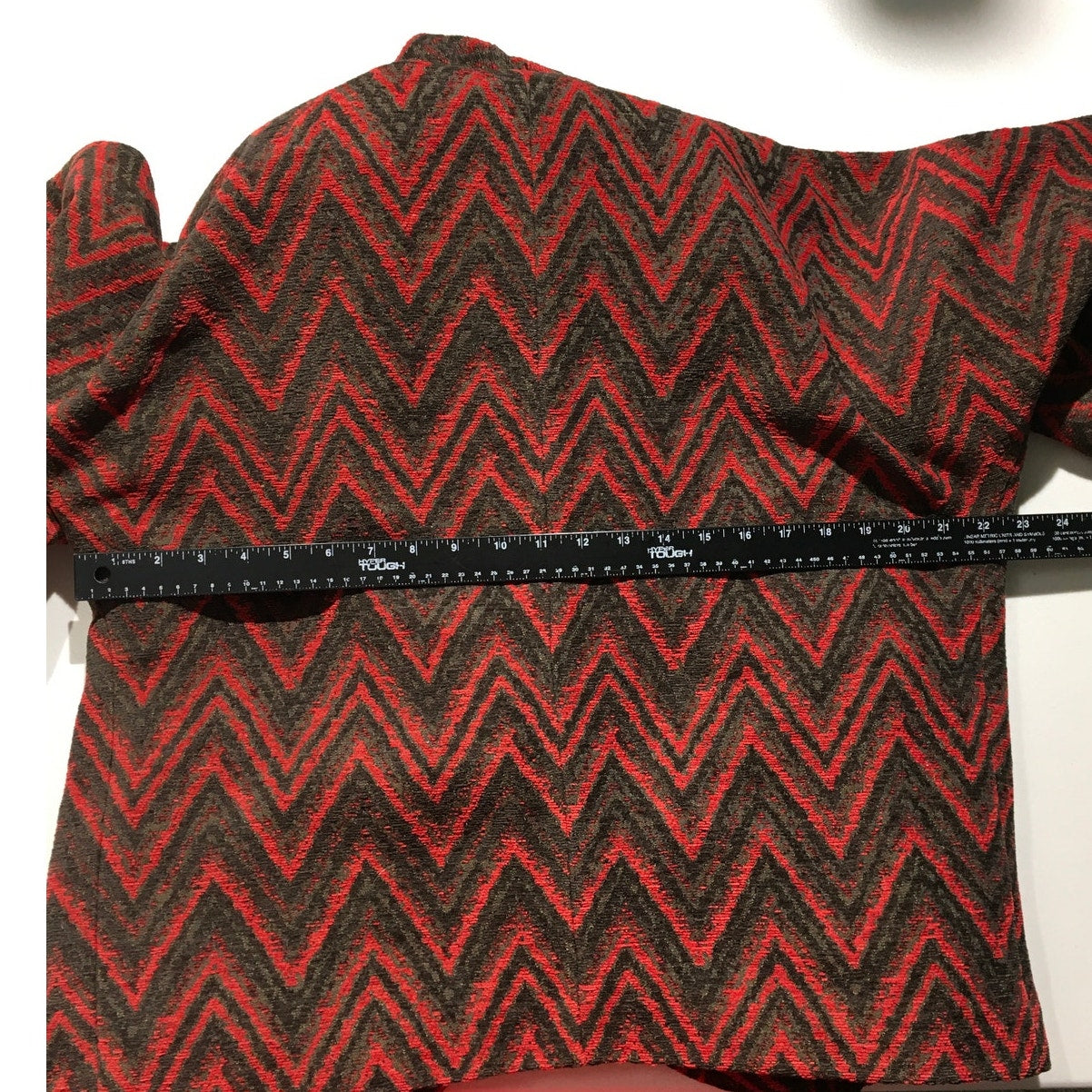 VTG Lindi Red/Black Chevron Jacket Size L – Boho, Statement, Cozy