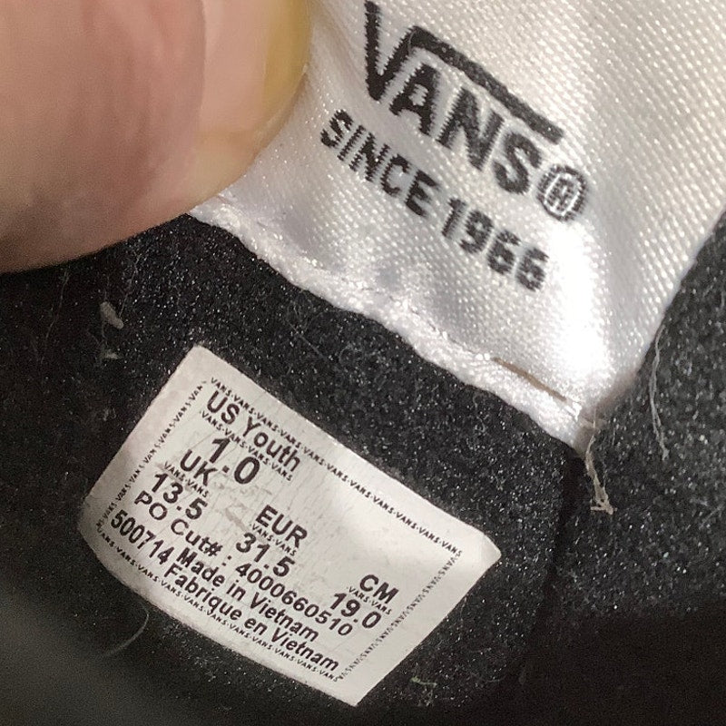 Vans Youth Black & White High-Top Sneakers Size 1 - Skate, Streetwear, Classic