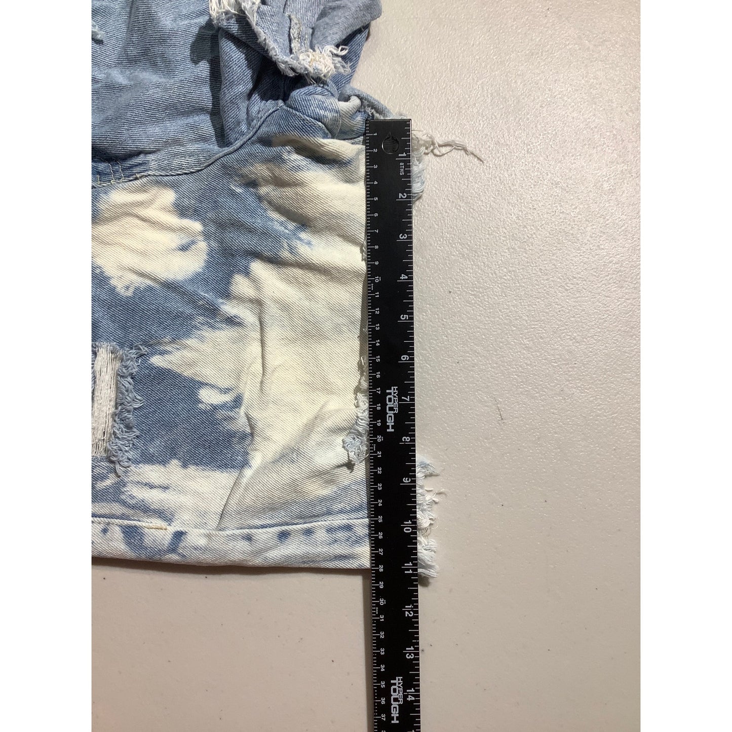 Organic Blue Denim Shorts Women’s Size 9/29 – Light Wash, Distressed, Casual