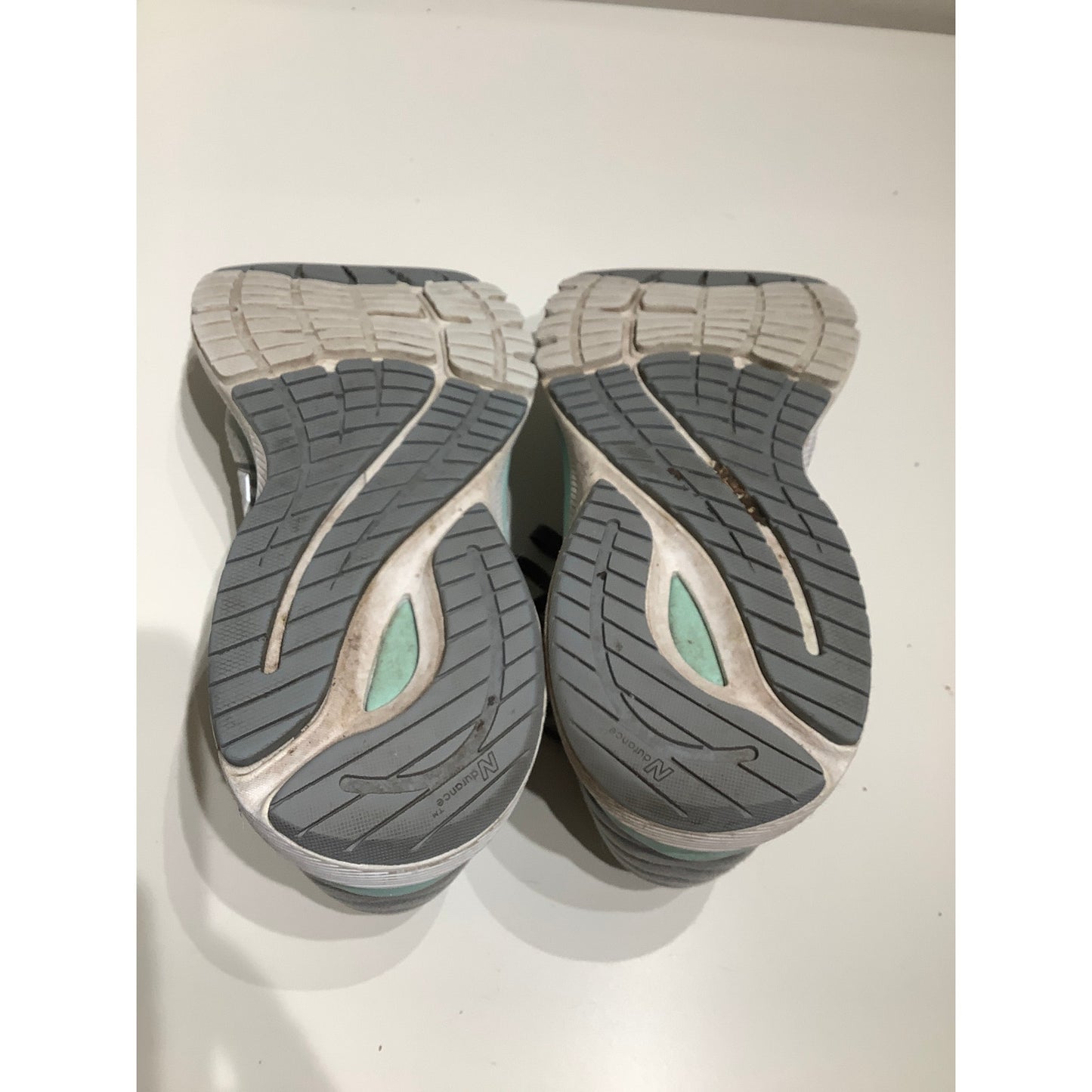 New Balance 860 v10 Grey Seafoam Running Shoes 11- Athleisure, Comfort, Casual