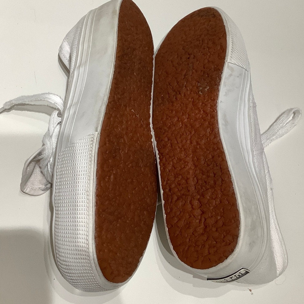 Superga White Sneakers Size 8 – Minimalist, Streetwear, Casual