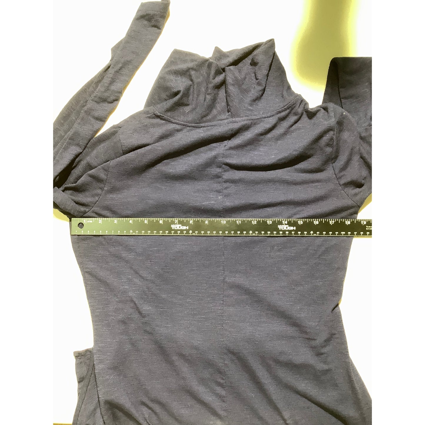 Baku Turtleneck Long Sleeve Top Women’s Size Small – Cozy, Minimalist, Versatile