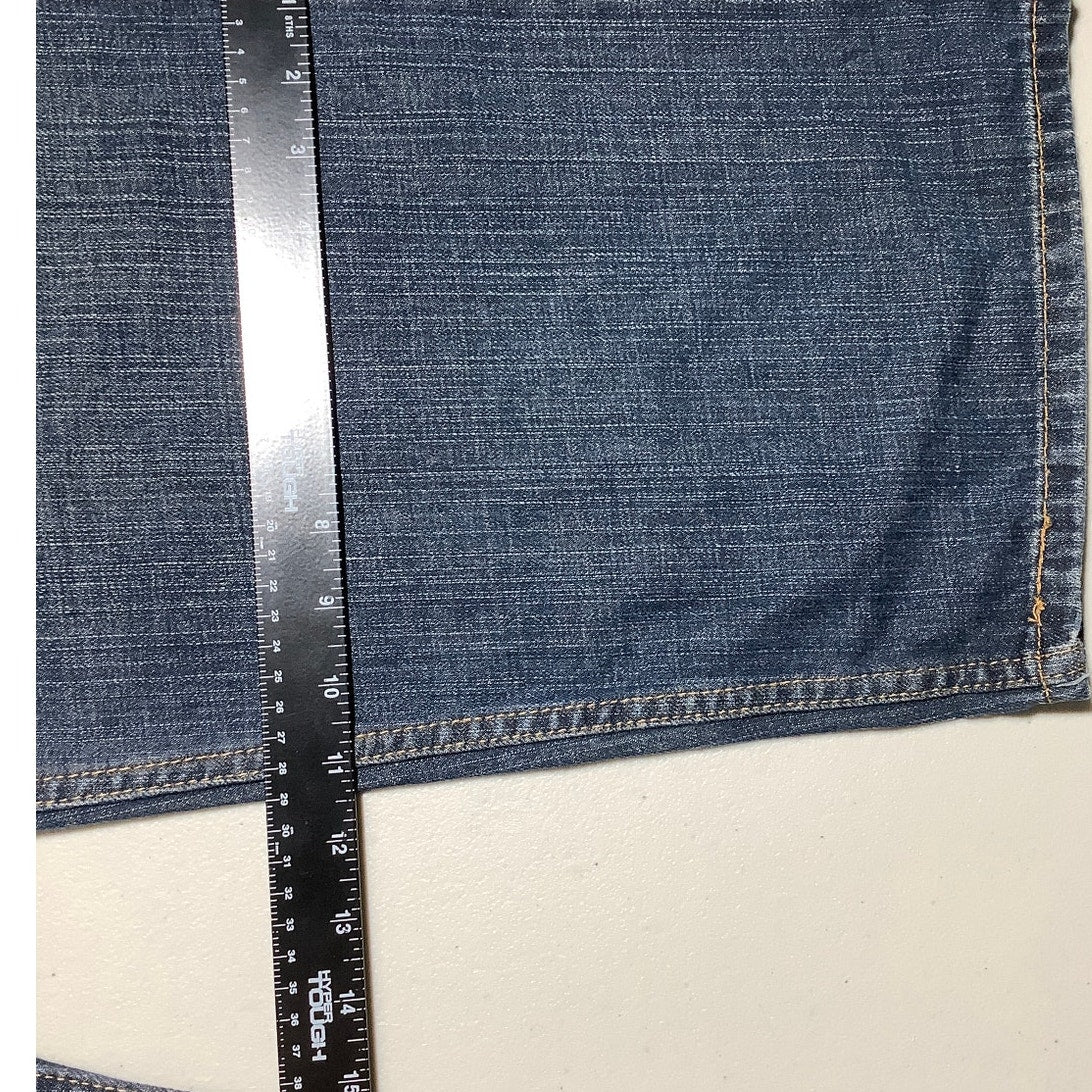 Levi's 559 Relaxed Straight Jeans Men’s Size 48W 30L — Relaxed, Classic, Durable