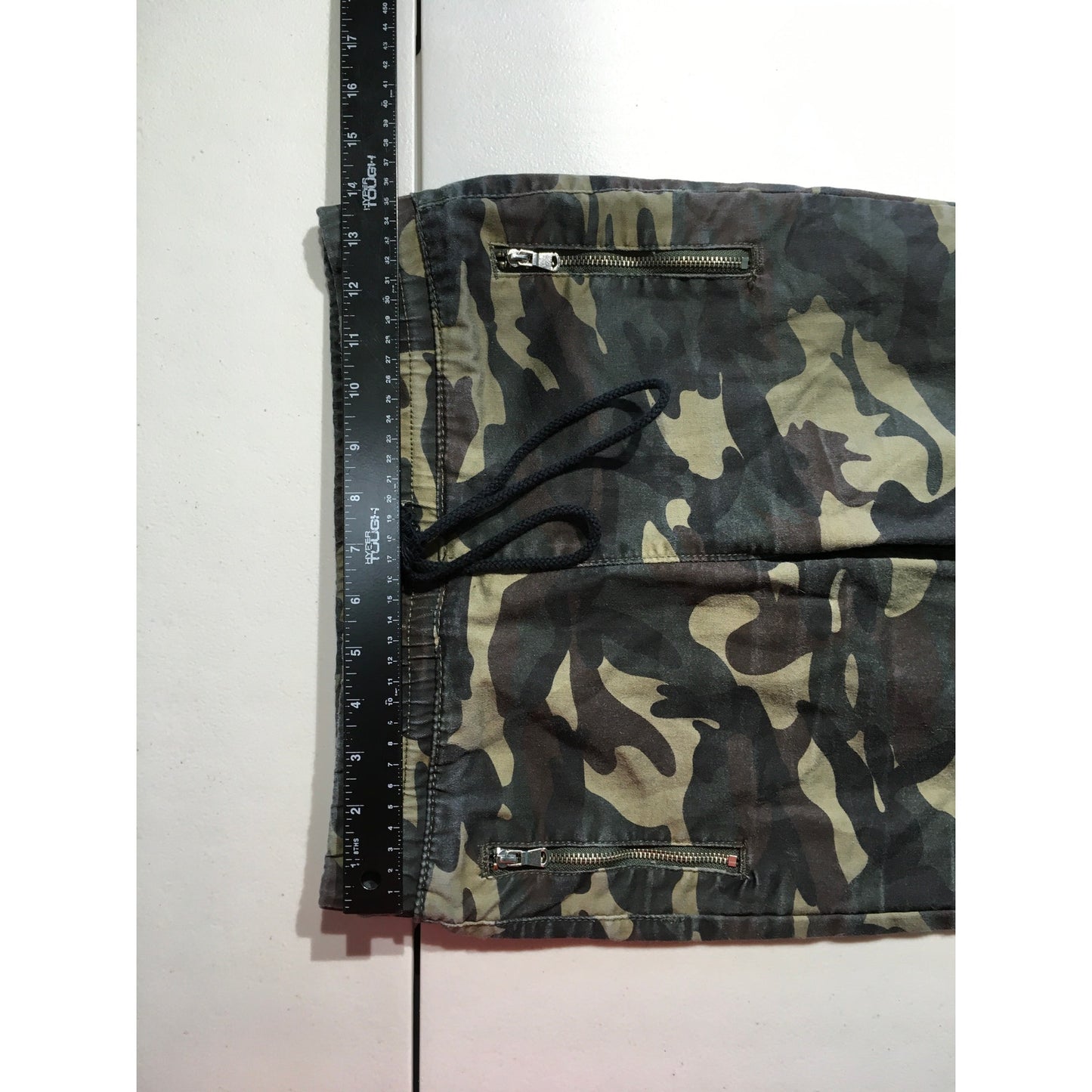 VIP Green Camo Jogger Pants Size 5/27 - Streetwear, Casual, Athleisure