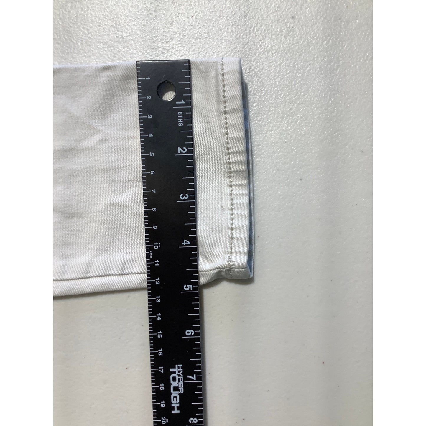 Hollister Off White Jeans Women’s 26W 31L - Coastal, Chic, Casual