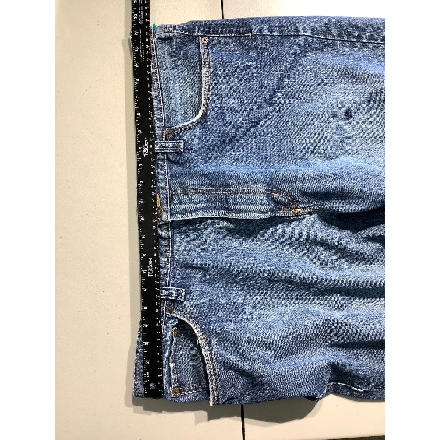 Eddie Bauer Men's Relaxed Fit Jeans Size 42x34 – Vintage, Casual, Grunge