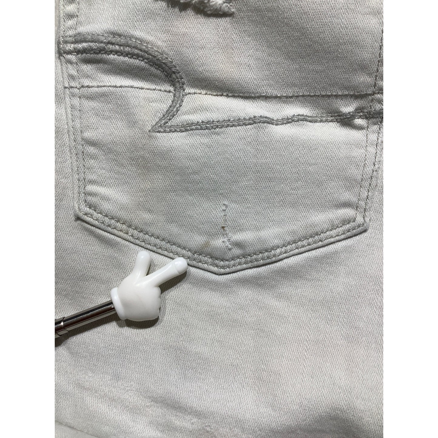 American Eagle Denim Shorts Women’s Size 12 — Super Stretch, Raw Hem, Casual