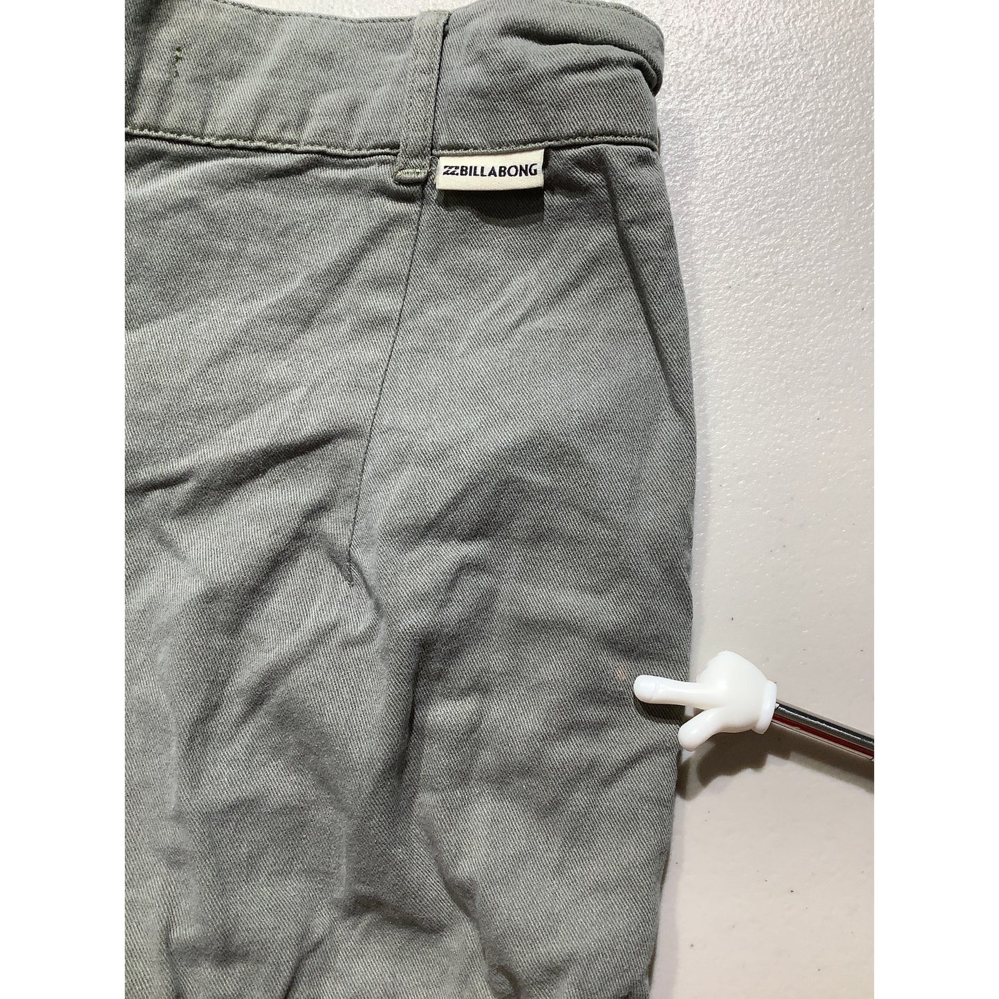 Billabong Cotton Shorts Women’s Size 26 – Casual, Rolled Hem, Olive