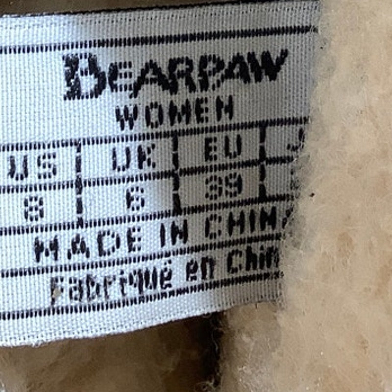 Bearpaw Sheepskin Lined Suede Boots Tan Women’s 8 — Winter, Cozy, Casual