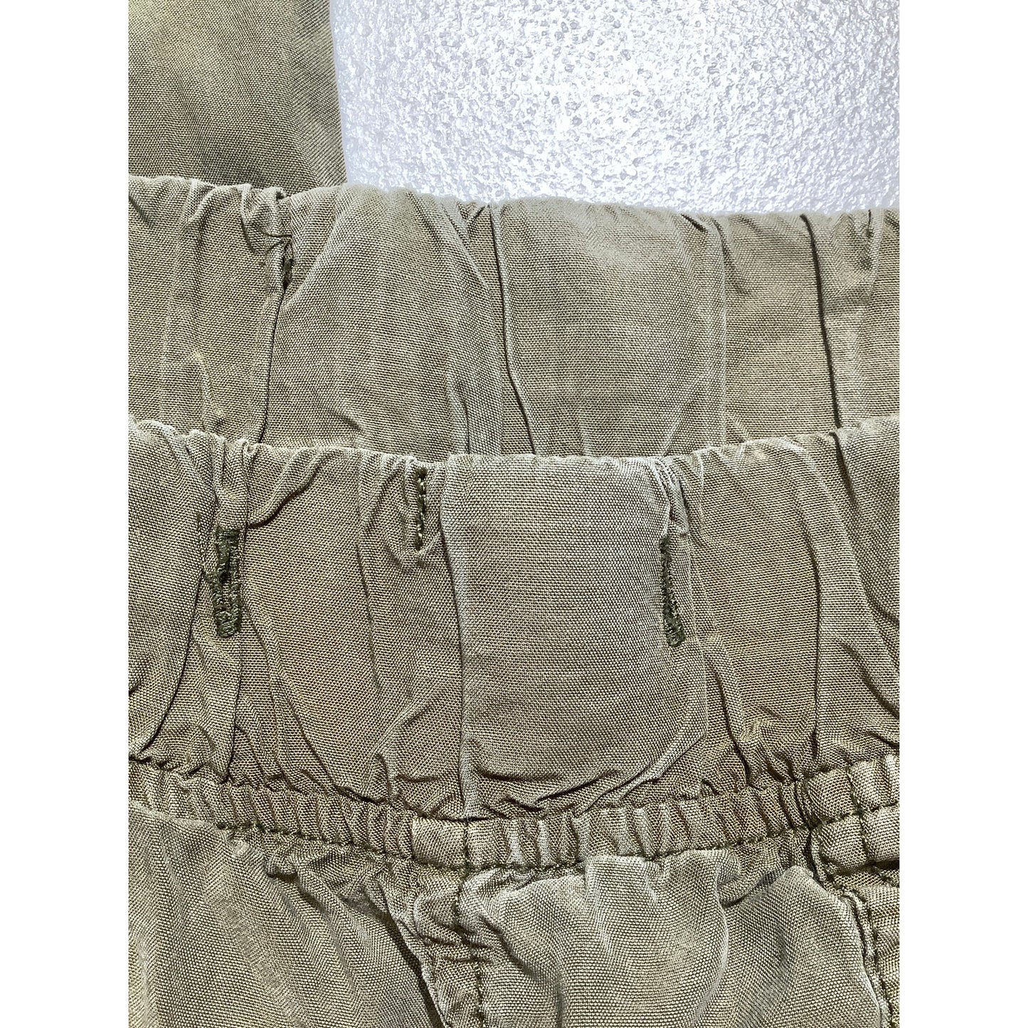 Thread & Supply Olive Cargo Pants Women’s XS — Stretch Waist, Utility, Casual