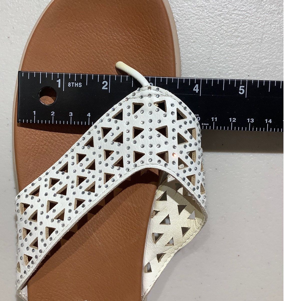 Cliffs Rhinestone Sandals Women’s Size Unknown – Casual, Beach, Comfort