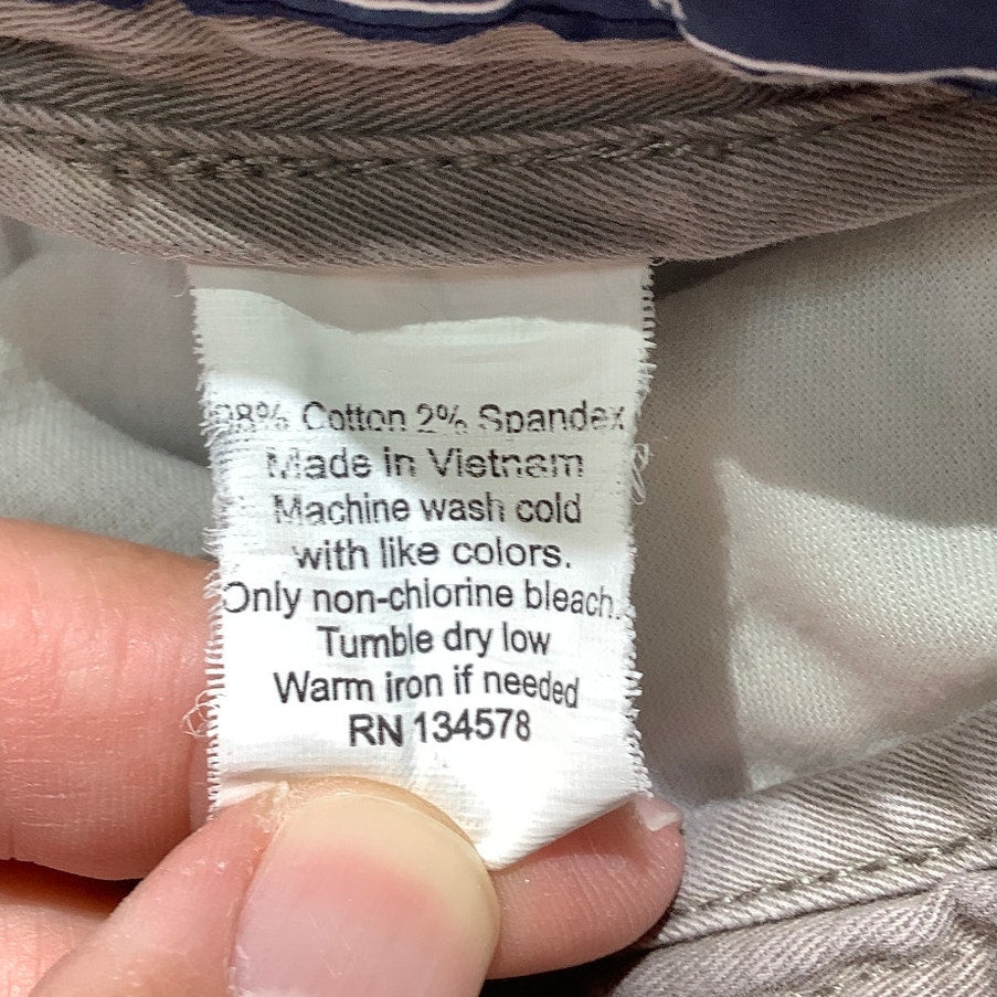 Vineyard Vines Breaker Shorts Men’s Size 40 – Classic, Comfortable, Casual