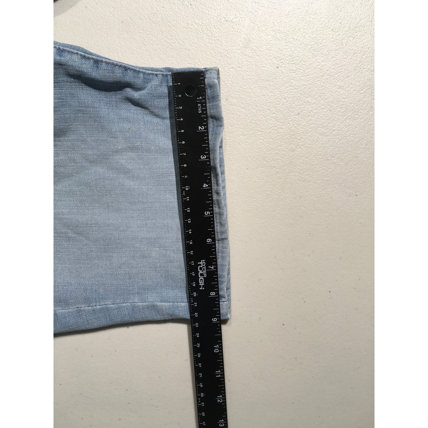 Levi’s Classic Bermuda Shorts Size 32 - Casual, Preppy, Summer