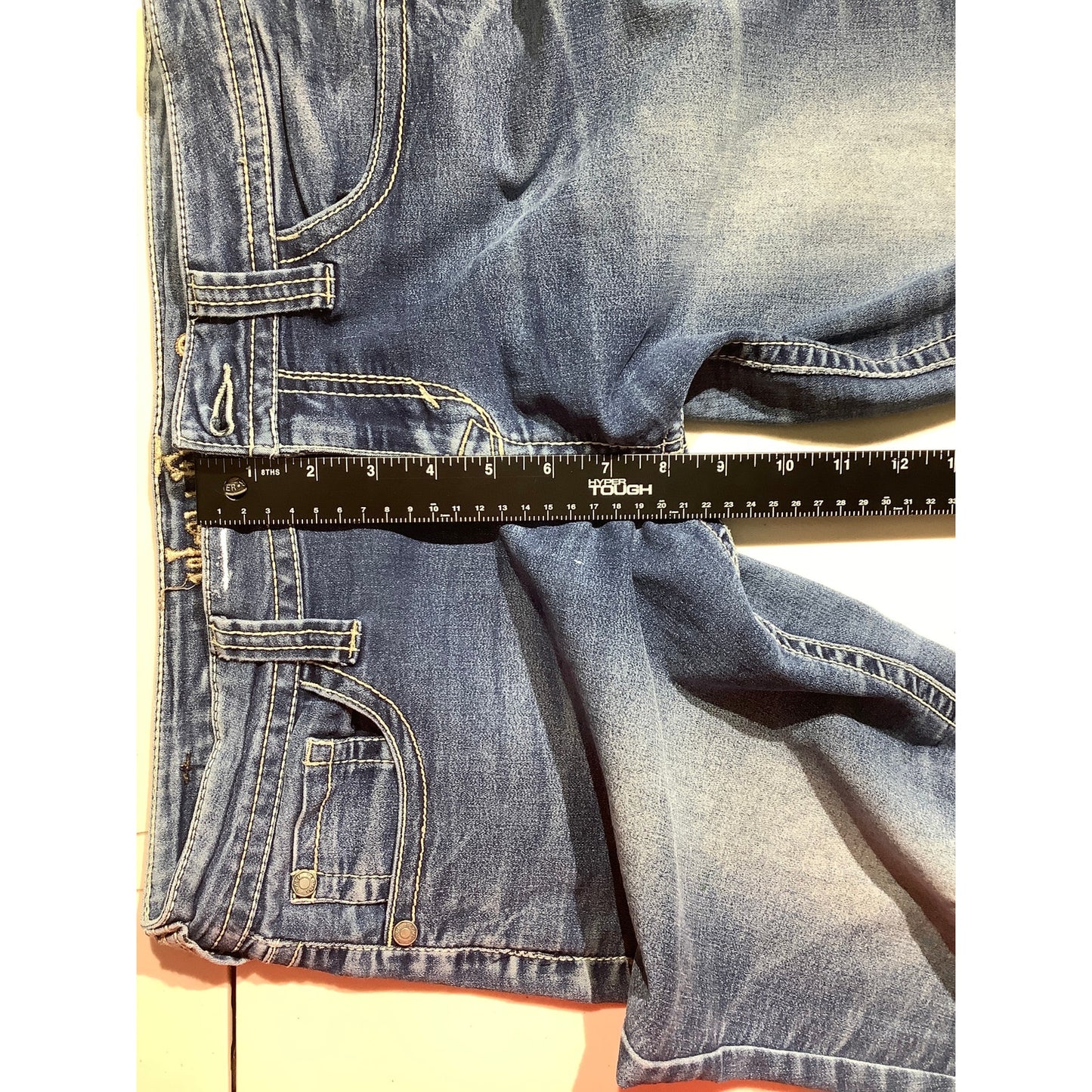 Wallflower Distressed Skinny Jeans Women’s Size 11 – Edgy, Casual, Stretch