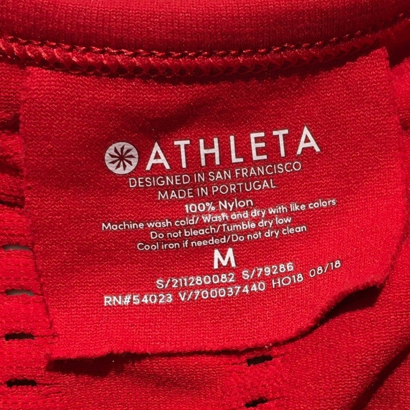 Athleta Red Long Sleeve Workout Top Size M – Athleisure, Minimalist, Sporty