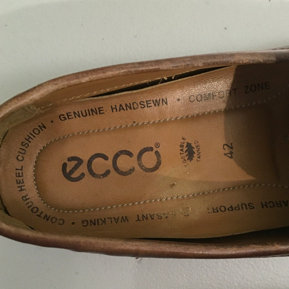 Ecco Brown Leather Loafers Size 42 - Classic, Comfortable, Versatile