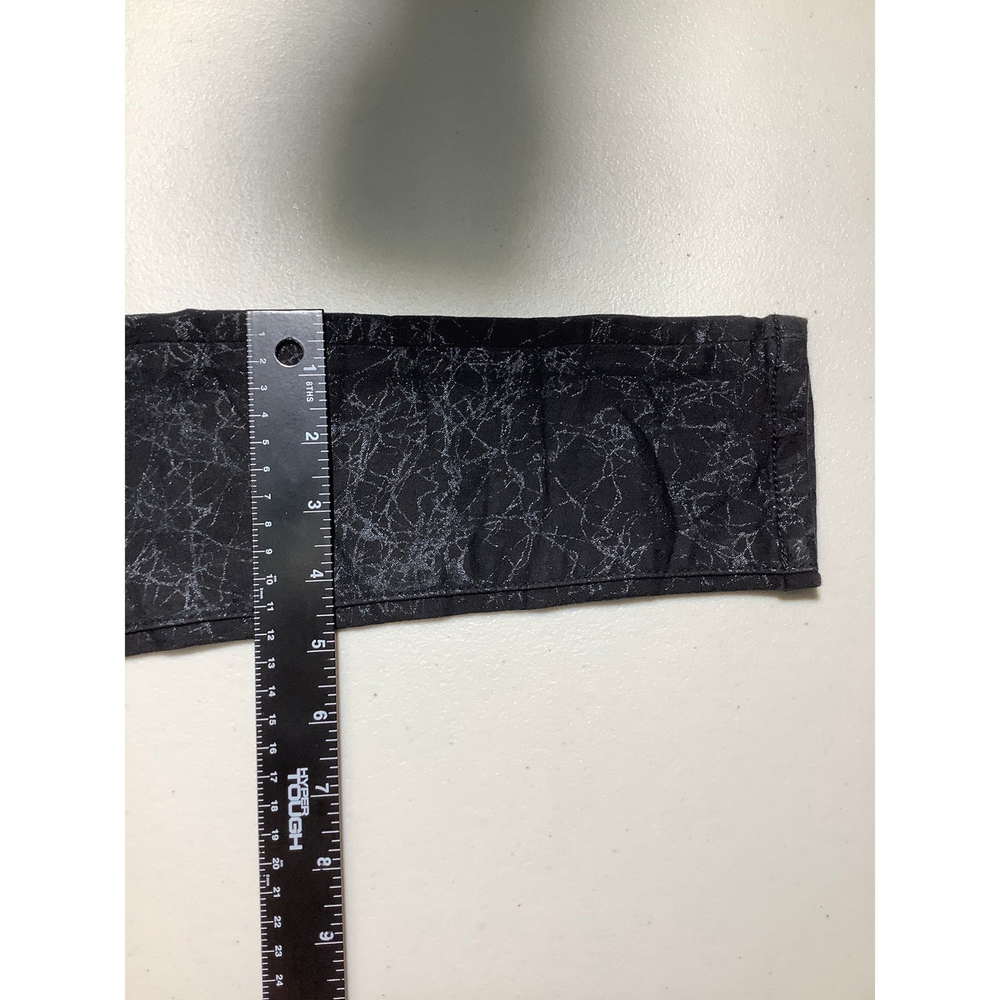 Celebrity Pink Black Metallic Skinny Jeans Size 1/25 – Sleek, Modern, Statement