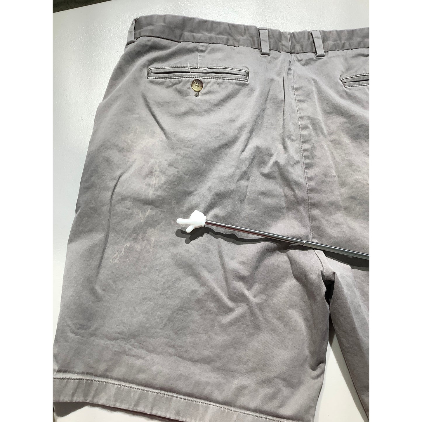 Vineyard Vines Breaker Shorts Men’s Size 40 – Classic, Comfortable, Casual