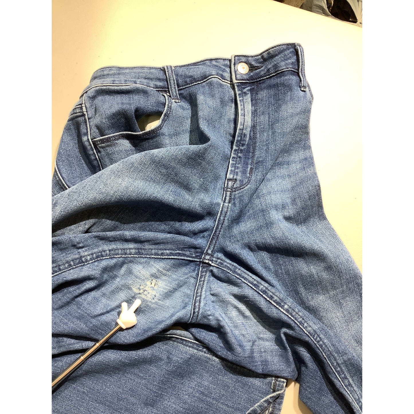 Old Navy High-Rise Wow Flare Jeans Women’s Size 14 Short –Flare, Stretch, Casual