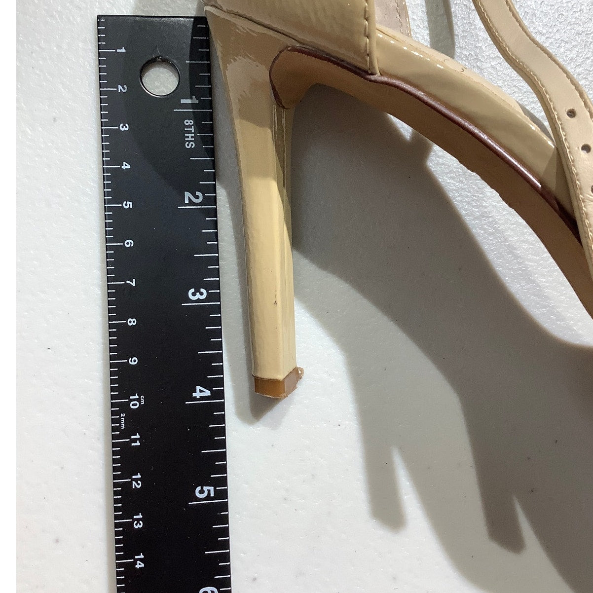 Vince Camuto Heels Women’s Size 8M – Elegant, Strappy, Classic