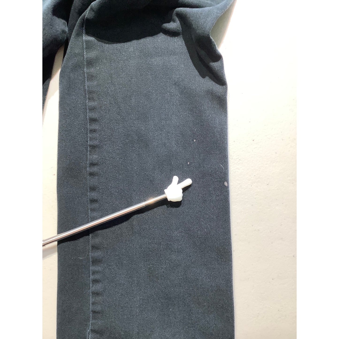 AMI Black Pants Women’s Size 6 – Straight Leg, Pleated, Classic Fit