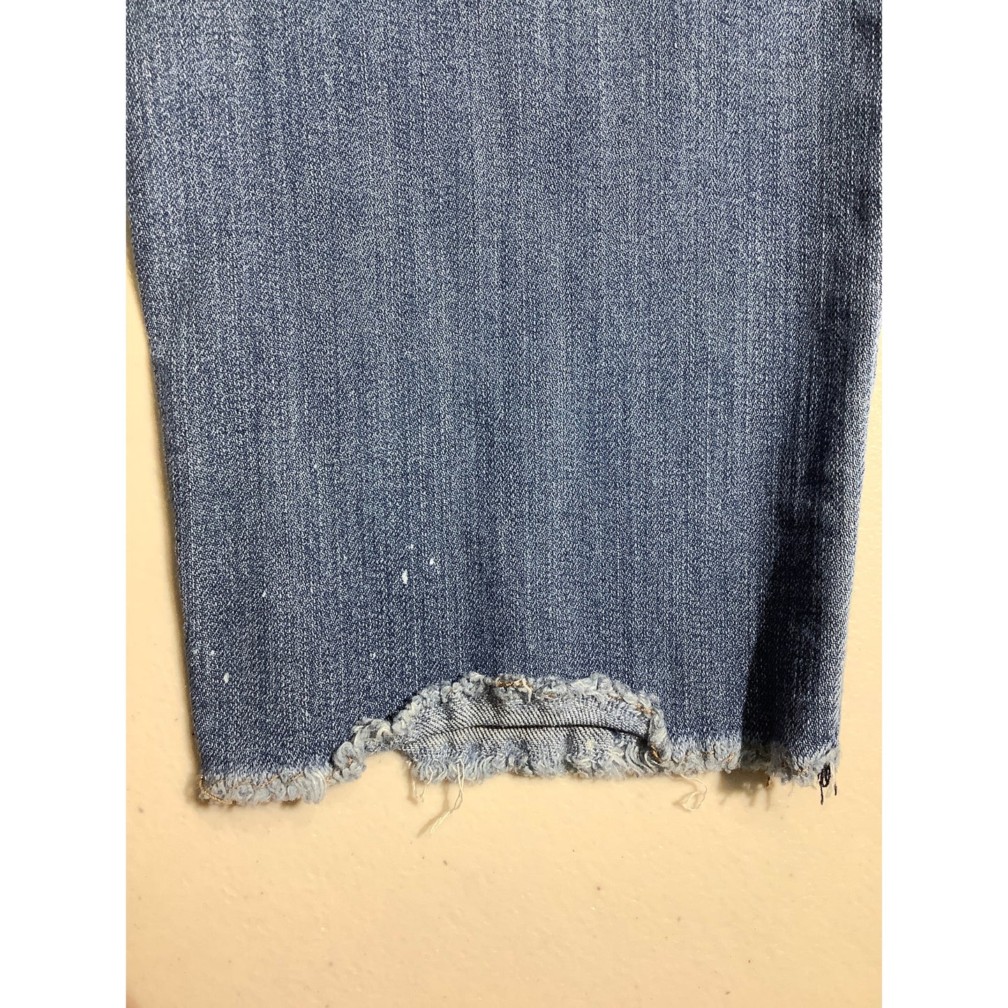 1822 Denim Blue Distressed Raw Hem Jeans Women’s 14 — Y2K, Casual, Edgy
