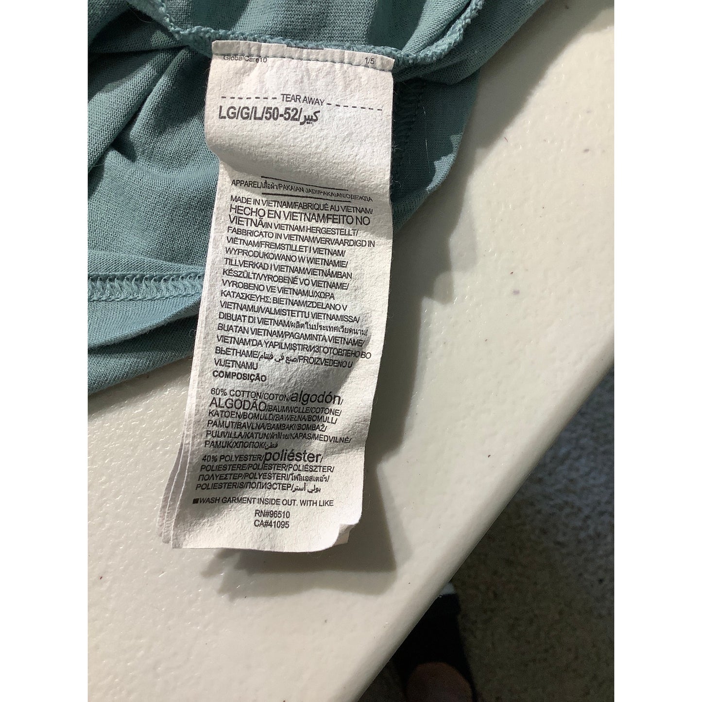 Under Armour Light Green Size LG Graphic Tee - Casual, Sporty, Comfortable