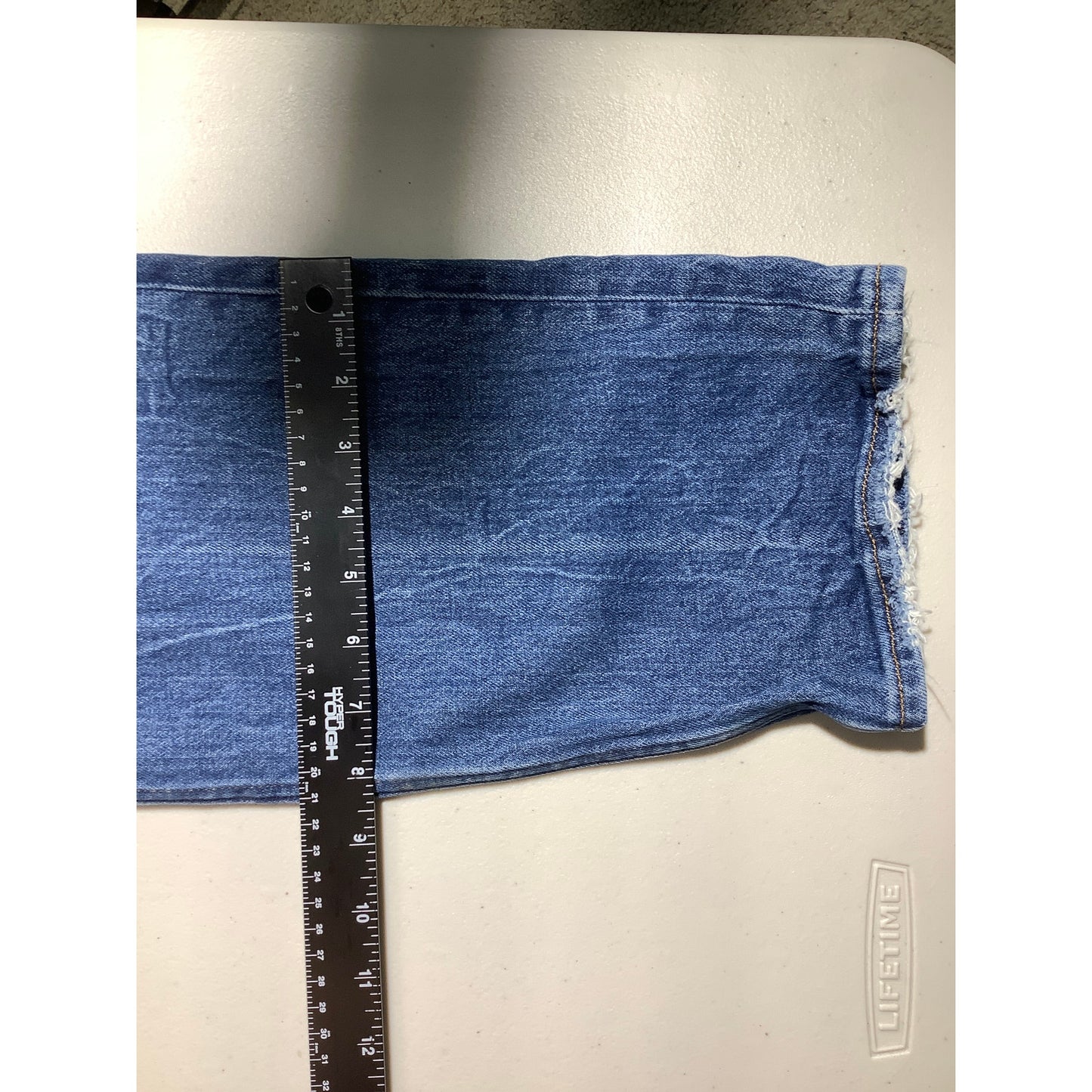 Abercrombie & Fitch 90’s Straight Jeans Women’s 30 – Vintage, Raw Hem, Classic