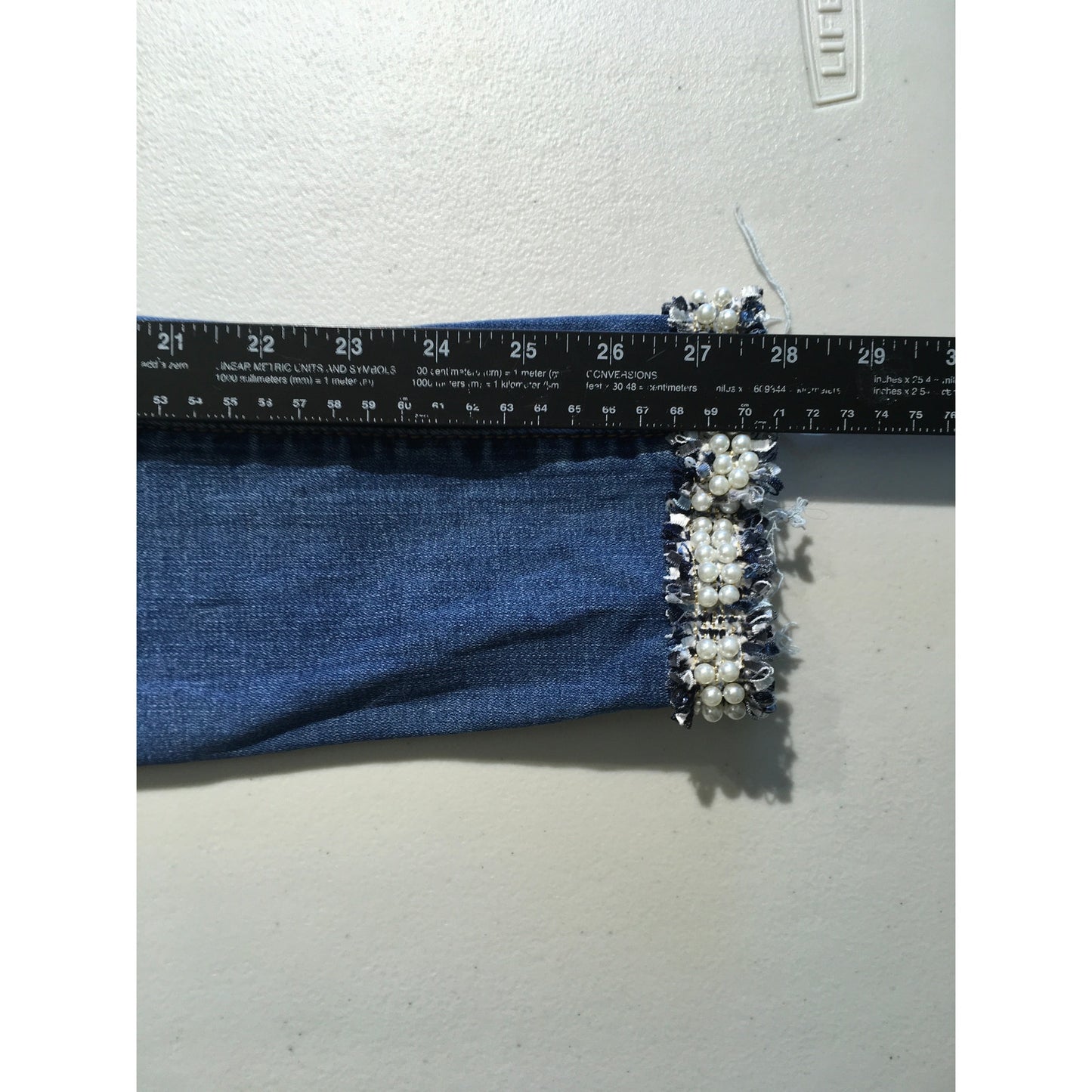 Vocal Pearl Cuff Jeans Size S - Feminine, Glam, Y2K