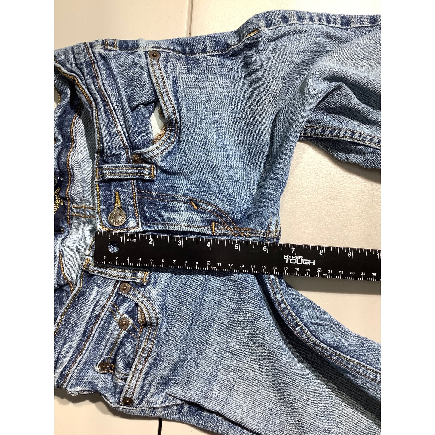 Levi's 524 Too Superlow Skinny Jeans Women's Size 1M— Y2K, Casual, Everyday