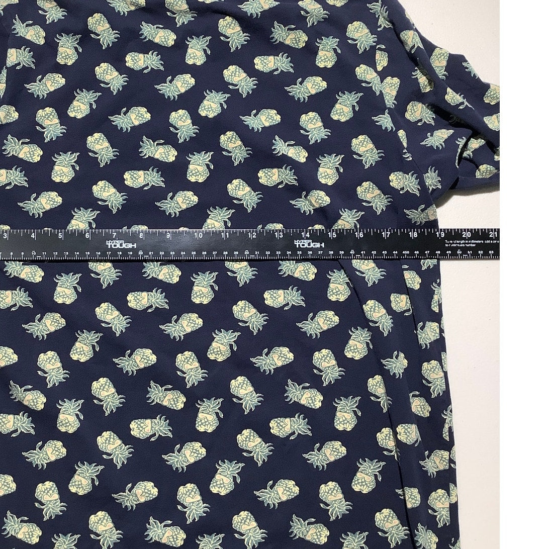 Free Planet Pineapple Graphic T-Shirt Men Medium — Tropical, Casual, Streetwear