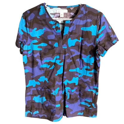 Koi Stretch Cloud Camo Scrub Top Women’s M— Medical, Camo, Workwear