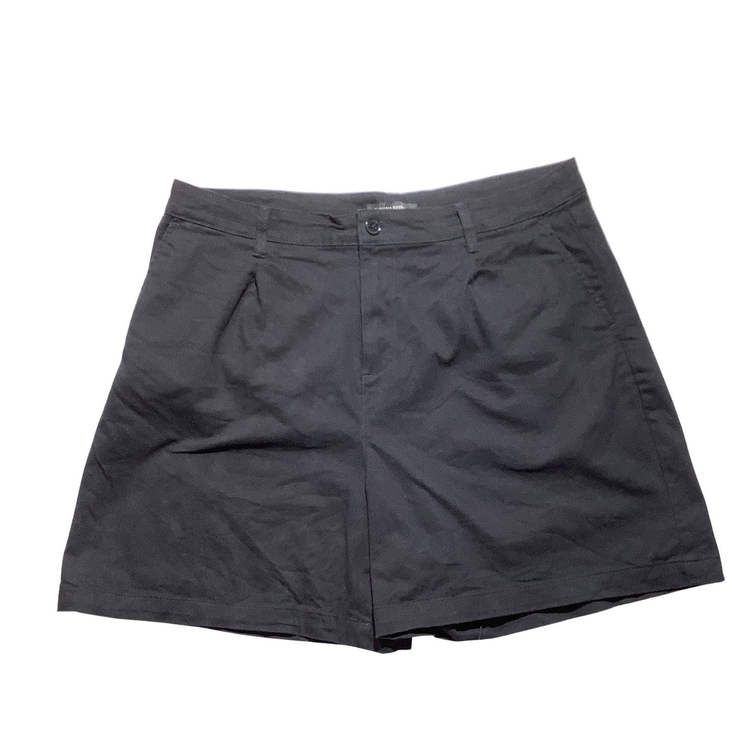 Banana Republic Flat Front Shorts Women’s Size 14W — Classic, Casual, Versatile