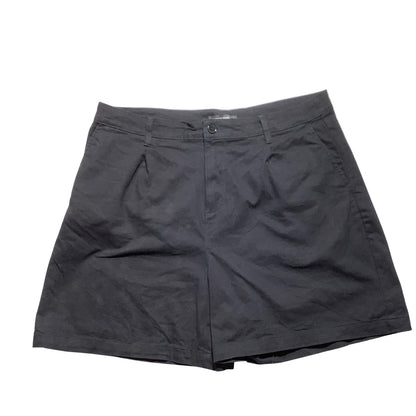 Banana Republic Flat Front Shorts Women’s Size 14W — Classic, Casual, Versatile