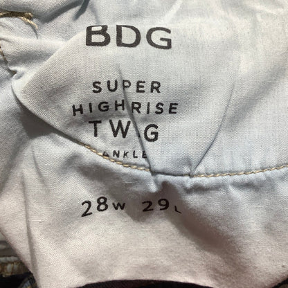 BDG Super High-Rise Twig Ankle Jeans Men’s Size 28W 29L –Slim, Modern, Versatile