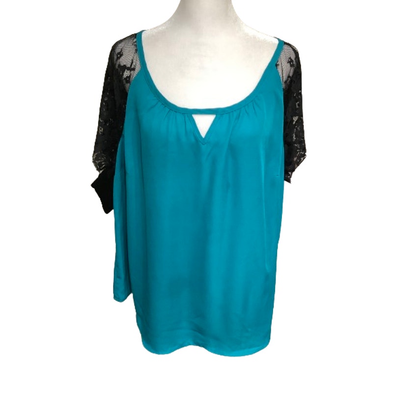 Torrid Top 1 Teal Blue Short Lace Sleeve Boho Elegant Keyhole Neckline Relaxed