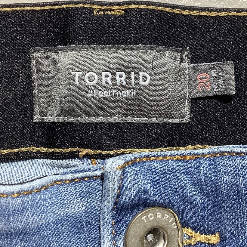 Torrid Light Wash Denim Shorts Size 20 – Baddie, Casual, Streetwear