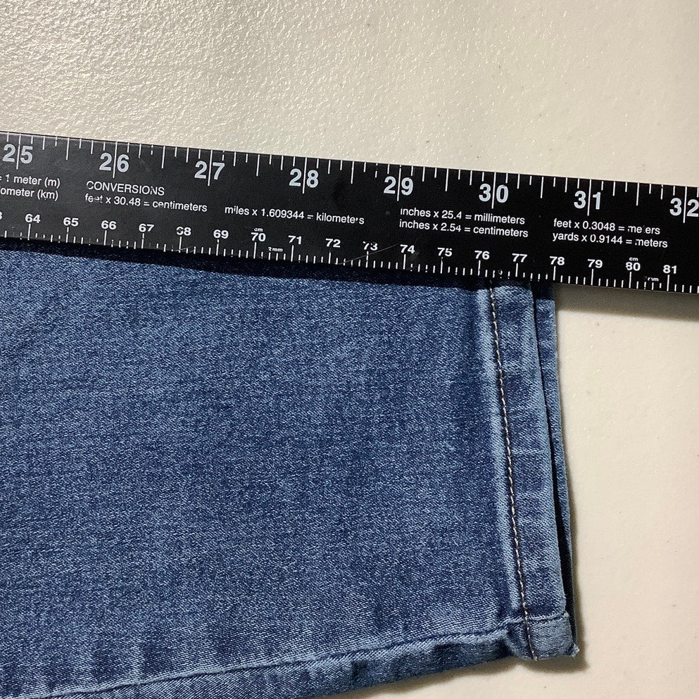 Levi’s Signature Pull-On Skinny Jeans 31W 32L — Stretch, Slim Fit, Comfort