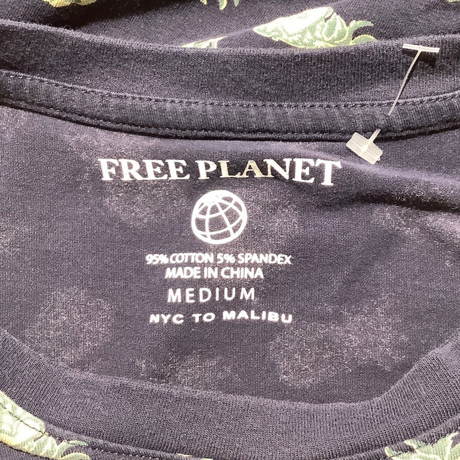 Free Planet Pineapple Graphic T-Shirt Men Medium — Tropical, Casual, Streetwear