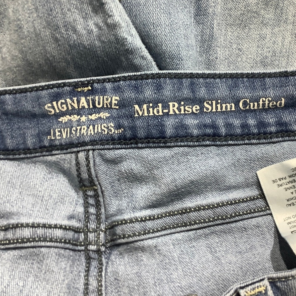 Levi’s Signature Mid-Rise Slim Jeans Women’s 12 (31W) – Light Wash, Slim, Cuffed