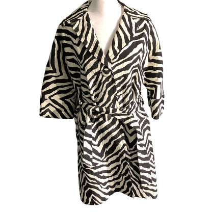 Trina Turk Size 2 Robe Fit Double Breasted - Chic, Bold, Luxurious
