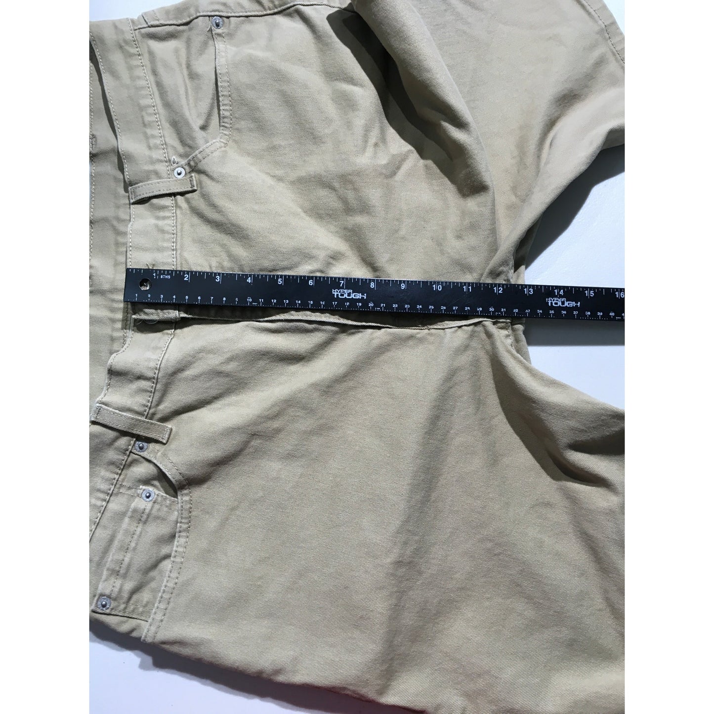 Levi's 505 Light Brown Shorts Men’s Size 40 – Classic, Casual, Streetwear