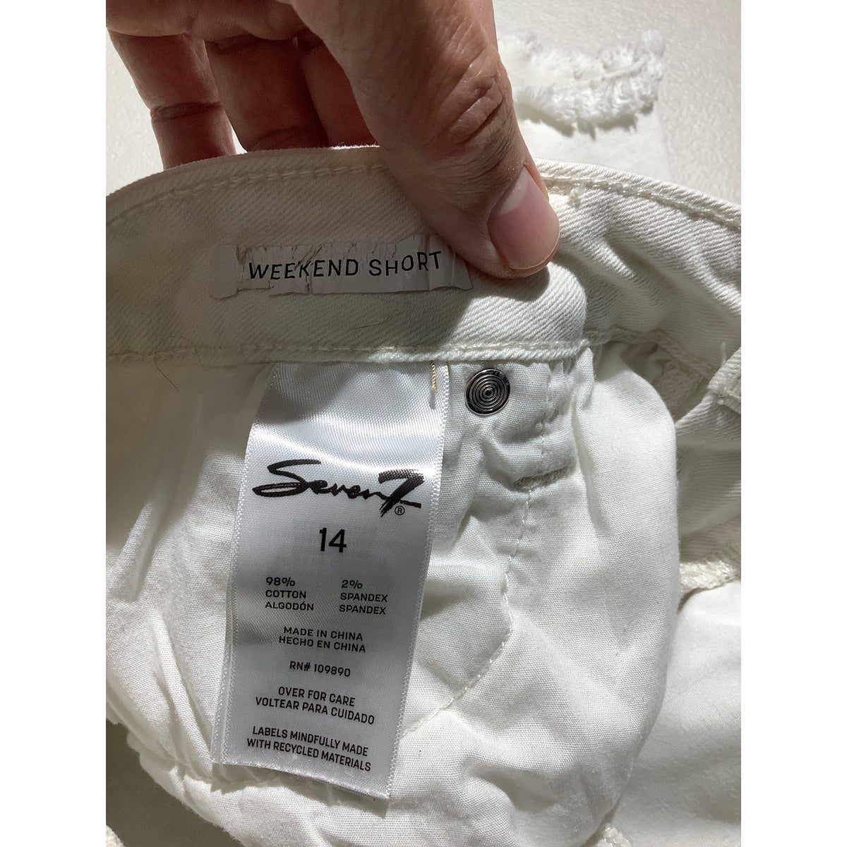 Seven7 Women's 14 White Weekend Denim Shorts Frayed Hem Casual