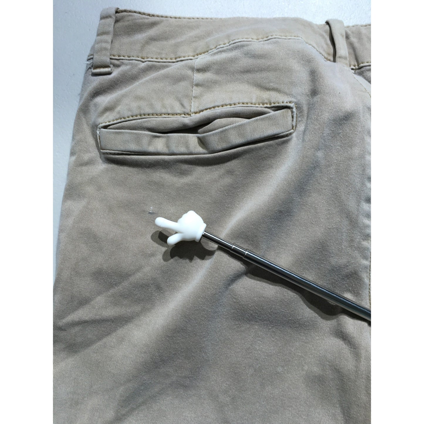 American Eagle Tan Midi Shorts Size 12 – Casual, Minimalist, Everyday