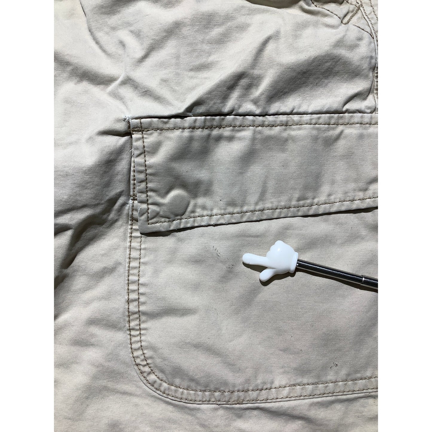 Tommy Bahama Men’s Light Khaki Cargo Shorts Size XL — Casual, Relaxed, Utility
