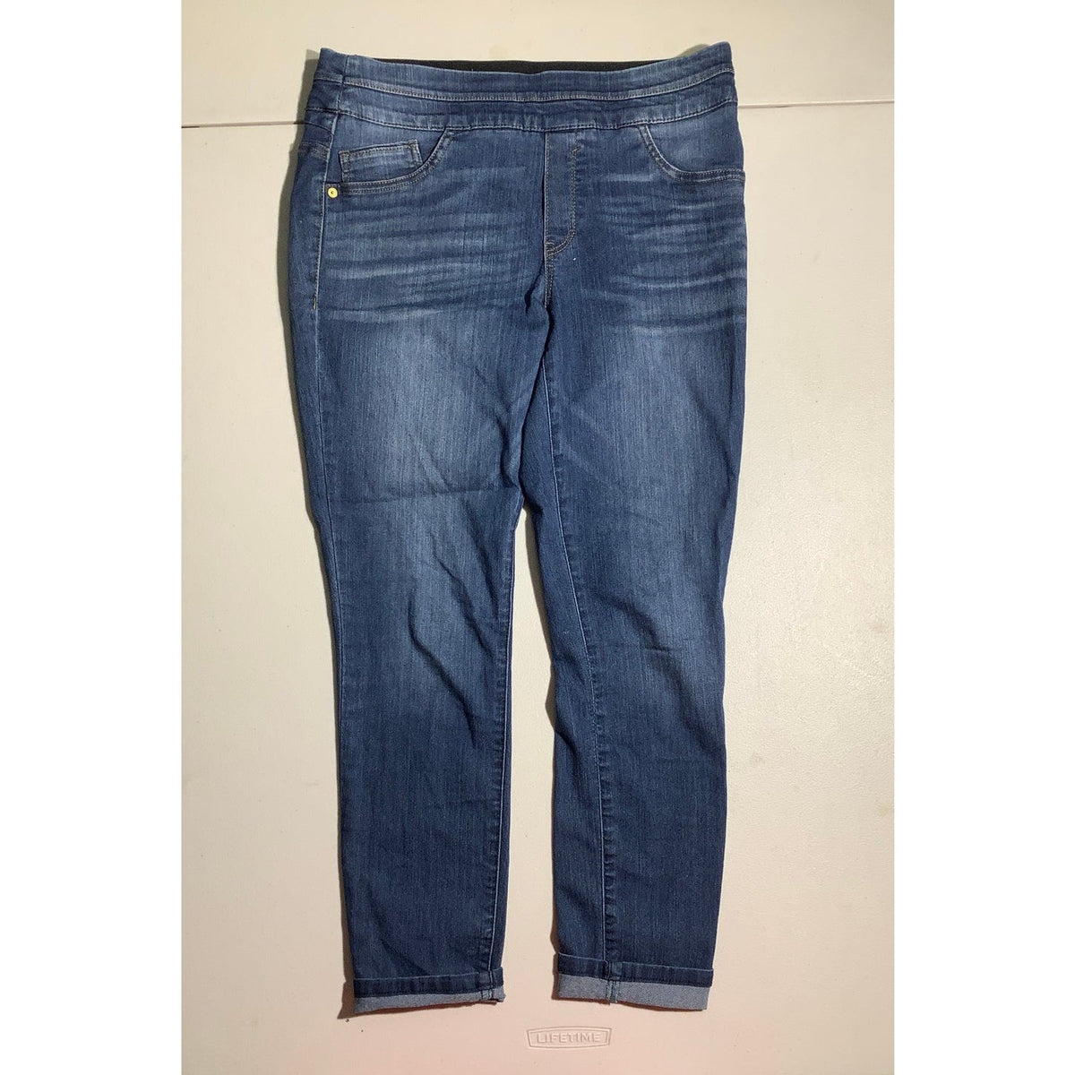 Democracy Women's 6 Dark Blue Absolution Stretch Capri Jeans